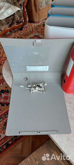 Папки канцелярские Leitz