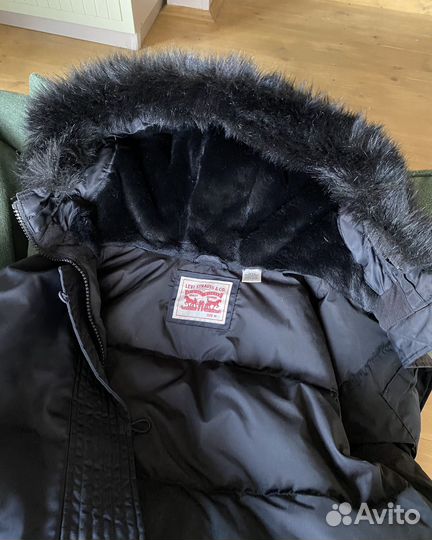 Пуховик Levi's, размер М