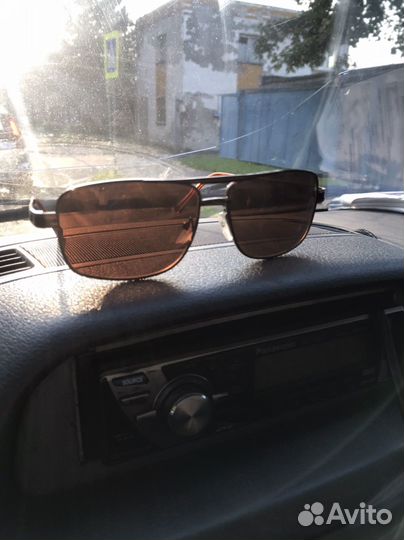 Солнцезащитные очки