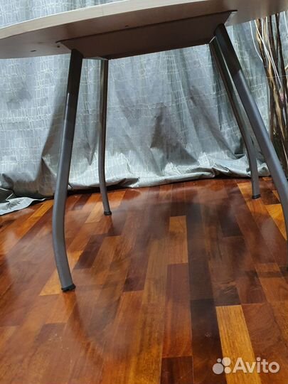 Стол обеденный круглый