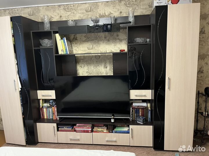 Стенка в гостиную