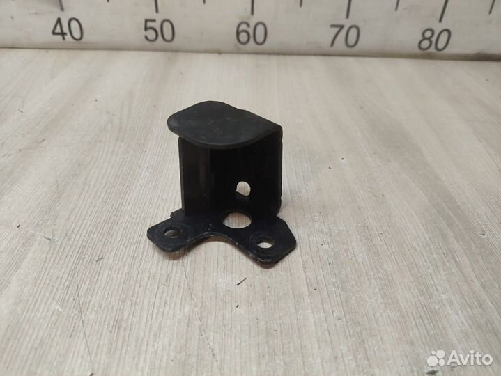 Б/У Кронштейн Mercedes#001