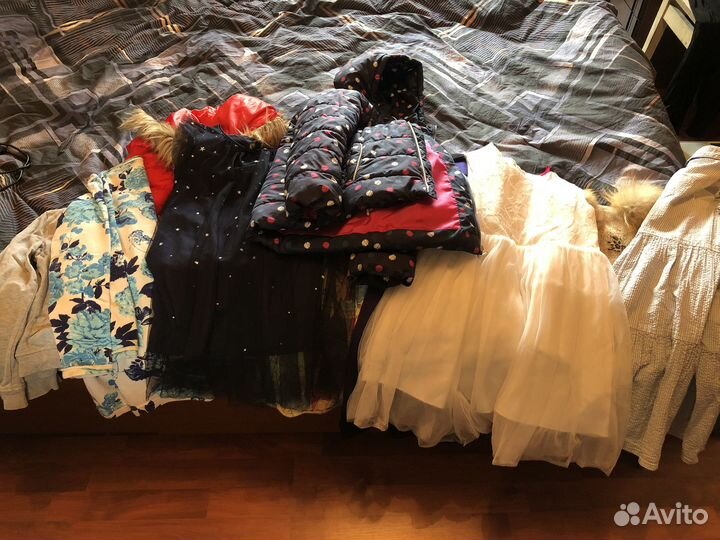 Отдаю пакет одежды для девочки 116-128