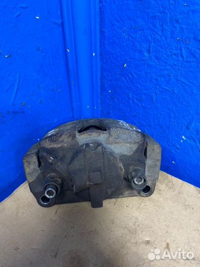 Суппорт тормозной передний левый Renault Megane 2