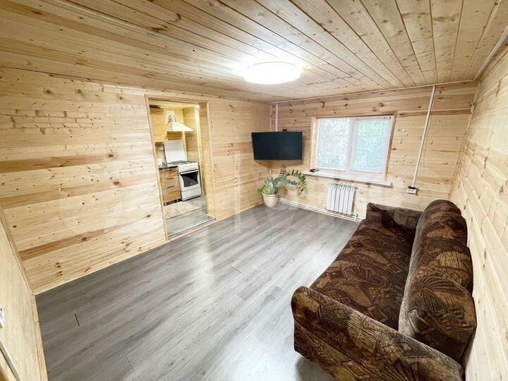 Дача 10 м² на участке 6 сот.