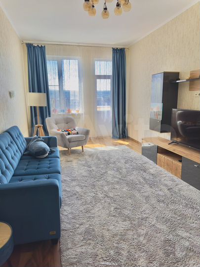 2-к. квартира, 90 м², 4/9 эт.