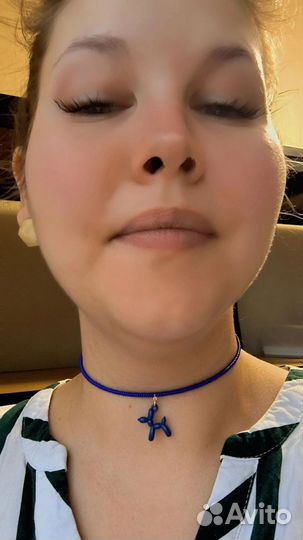 Синий чокер с синей собачкой