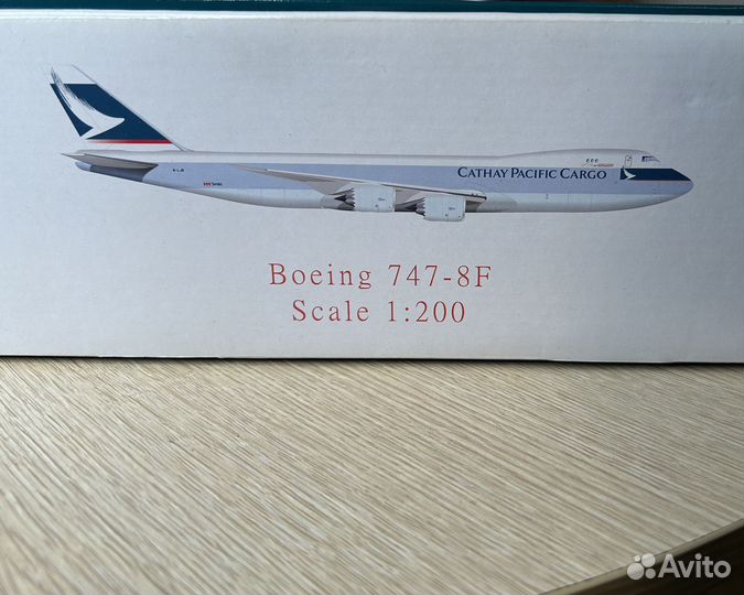 Модель самолета Boeing 747-8f Cathay Pacific
