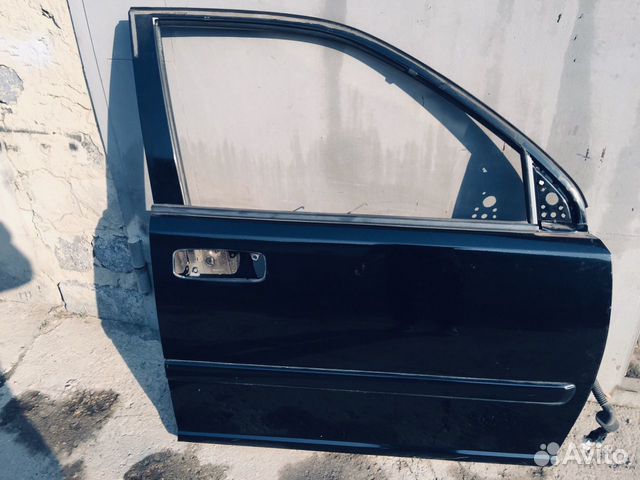 Передняя правая дверь на Ниссан X-Trail 2006 г