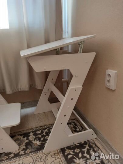 Растущий стол и стул