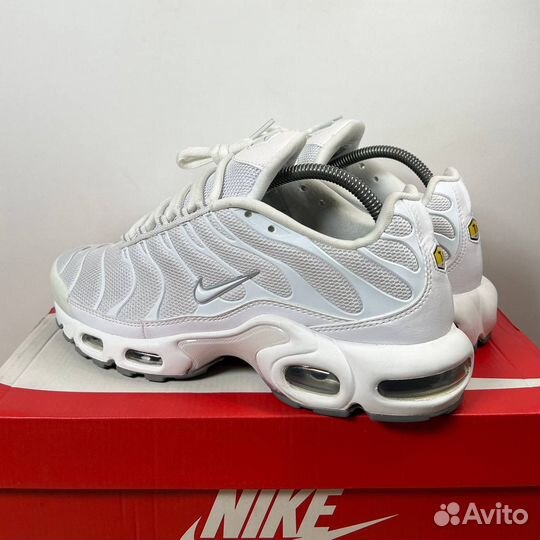 Air Jordan 13 Retro Island Green