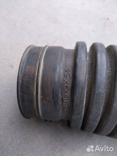 Патрубок воздушного фильтра Ford Scorpio 1994