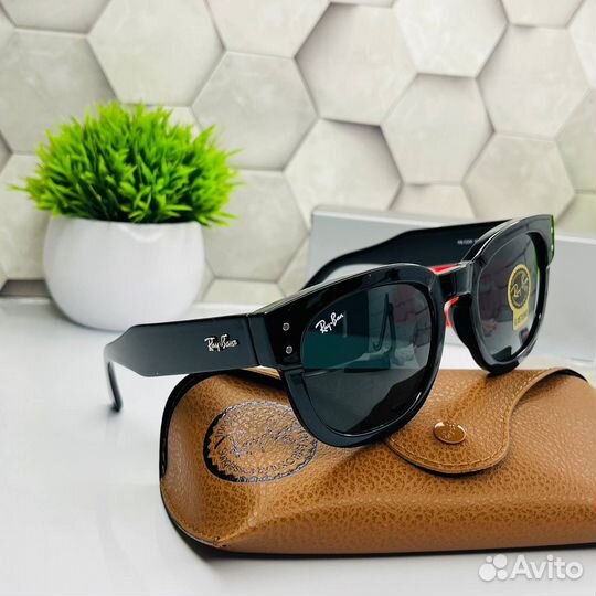 Солнцезащитные очки Ray Ban новинка