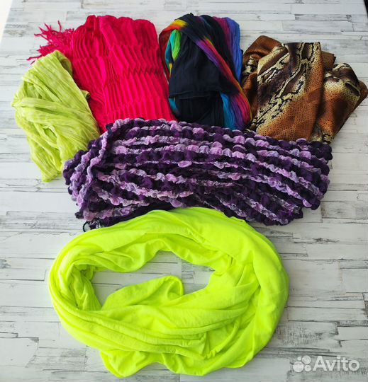 Женские шарфы и платки