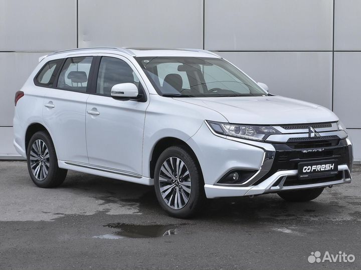 Mitsubishi Outlander 2.0 CVT, 2022, 349 км