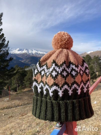 Шапка вязанная на заказ (жаккард)