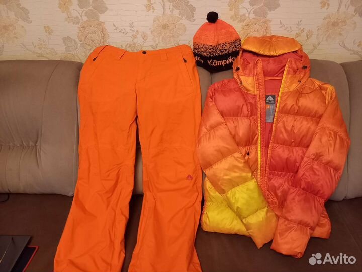 Спортивный костюм женский для сноуборда