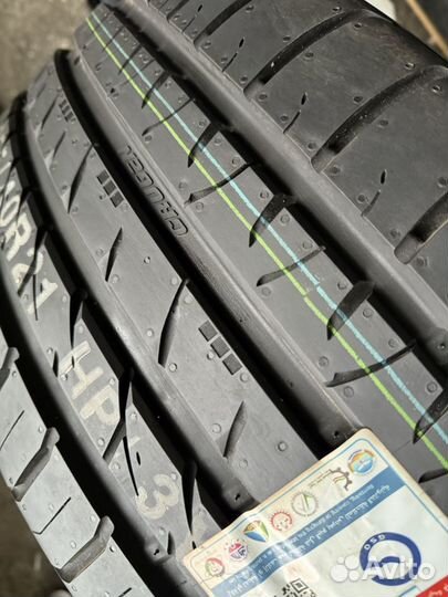 Kumho Crugen Premium KL33 255/40 R21 102Y