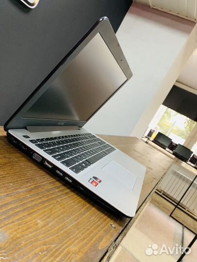 Ноутбук Asus / AMD A8 / 8Gb