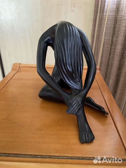 Статуэтка девушка