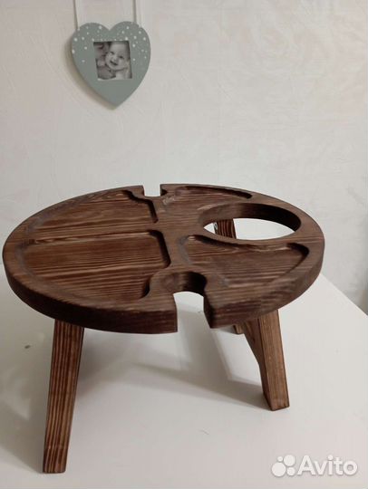 Винный столик деревянный