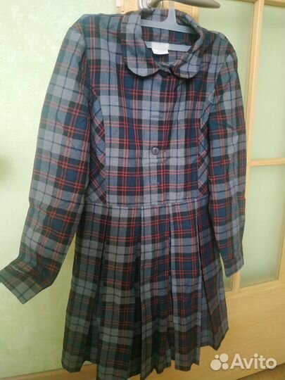 Школьное платье с длинным рукавом 128-134