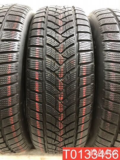 Dunlop Winter Sport 5 SUV 215/60 R17 96H