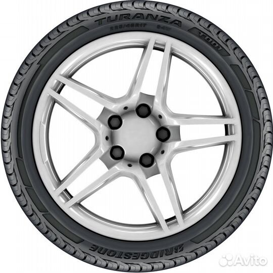 Bridgestone Turanza T001 215/45 R16 90V