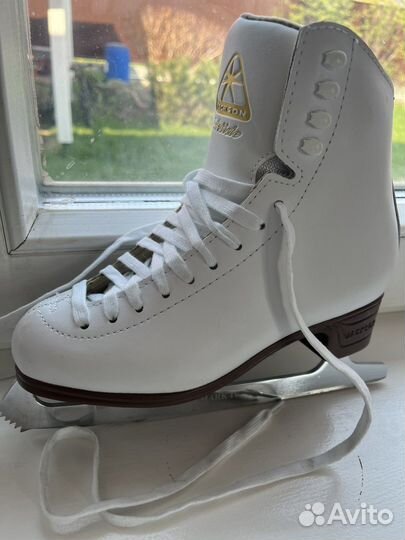 Фигурные коньки jackson Artiste 1790 4C