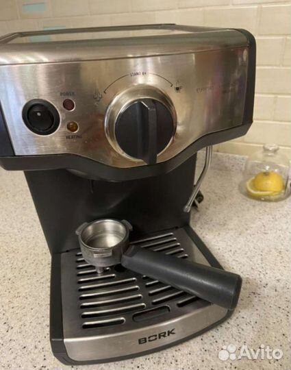 Кофемашина рожковая bork, в отличном рабочем состо