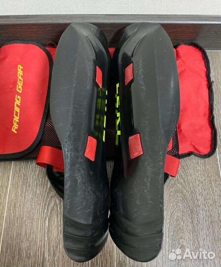 Щитки-защита голеней горнолыжная