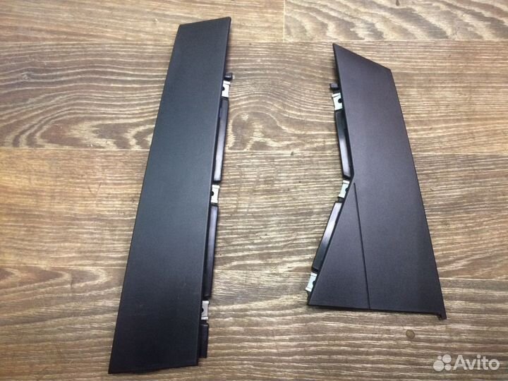 Накладка рамки левой задней двери Renault Arkana