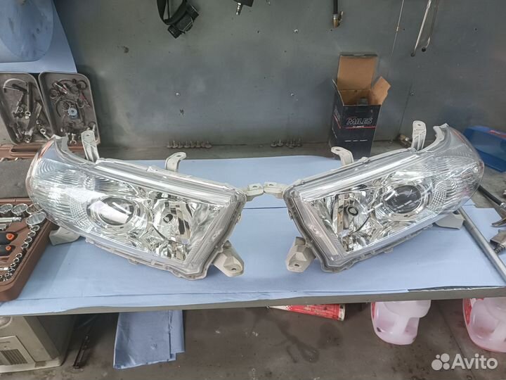 Фары Toyota Highlander 2 (2010-2013)