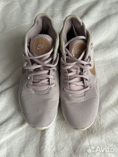 Кроссовки для зала nike