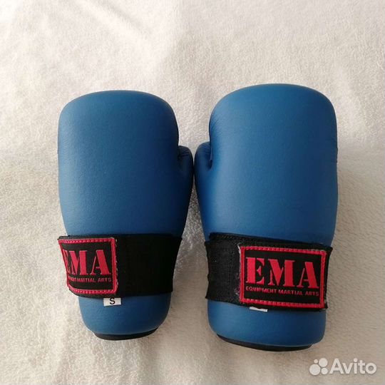 Боксерские перчатки