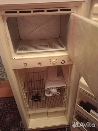 Холодильник Снежинка-304
