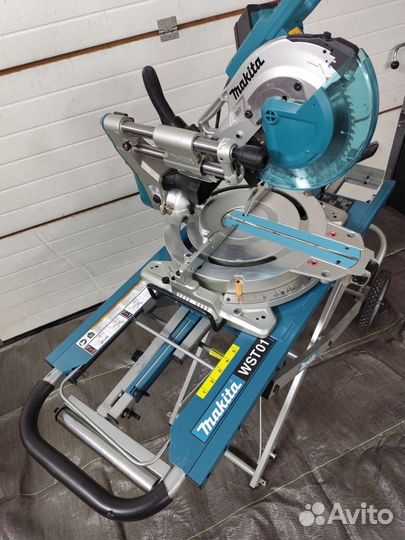 Makita LS1019L торцовочная пила со столом Макита