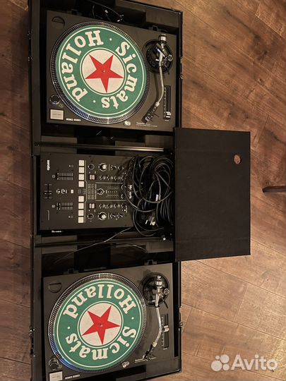 Виниловый проигрыватель Technics SL1210 MK2