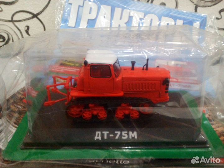 Модель трактора дт-75М, 1:43