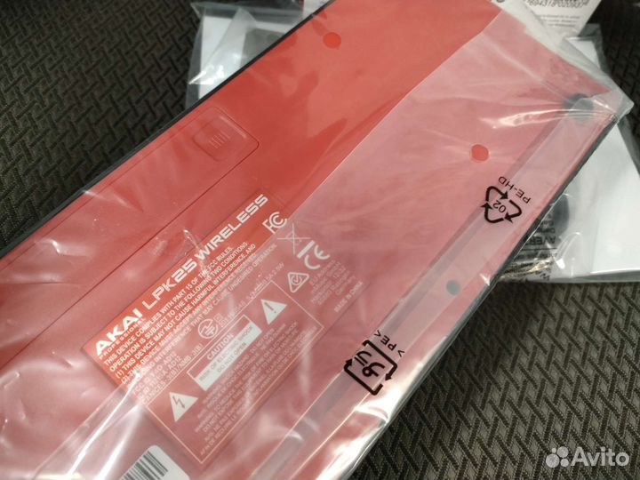 Akai Pro LPK25 Wireless миди клавиатура