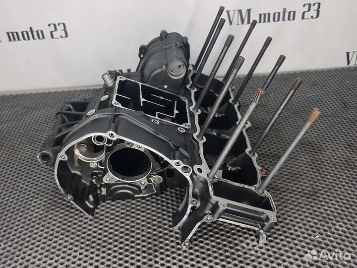 Верхняя часть картера yamaha fz1