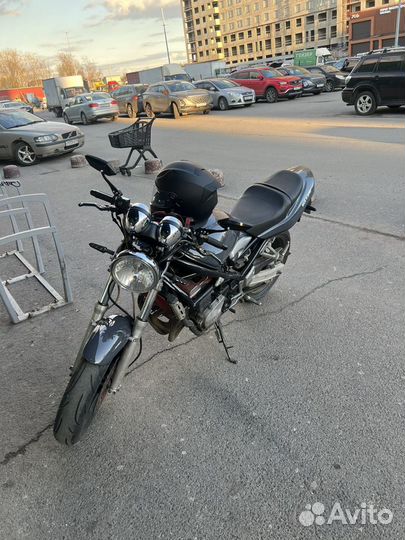 Suzuki bandit 400v2