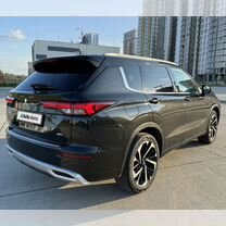 Mitsubishi Outlander 2.5 CVT, 2021, 60 000 км, с пробегом, цена 3 500 000 руб.