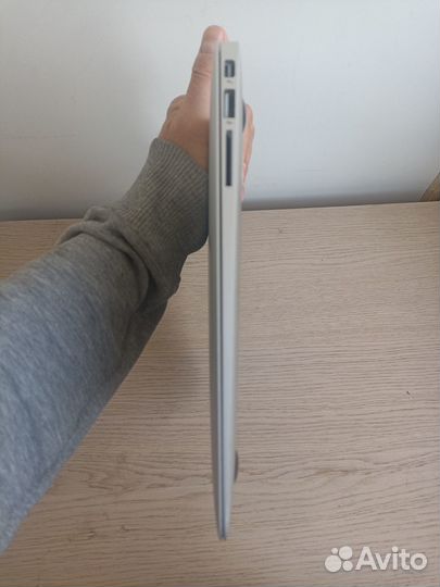 Macbook Air A1466 EMC 2632 i5/4Gb/256Gb