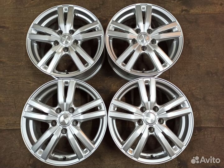 Диски 16 5х114,3 ET40 из Японии и без пробега в РФ