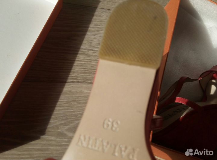 Босоножки 39