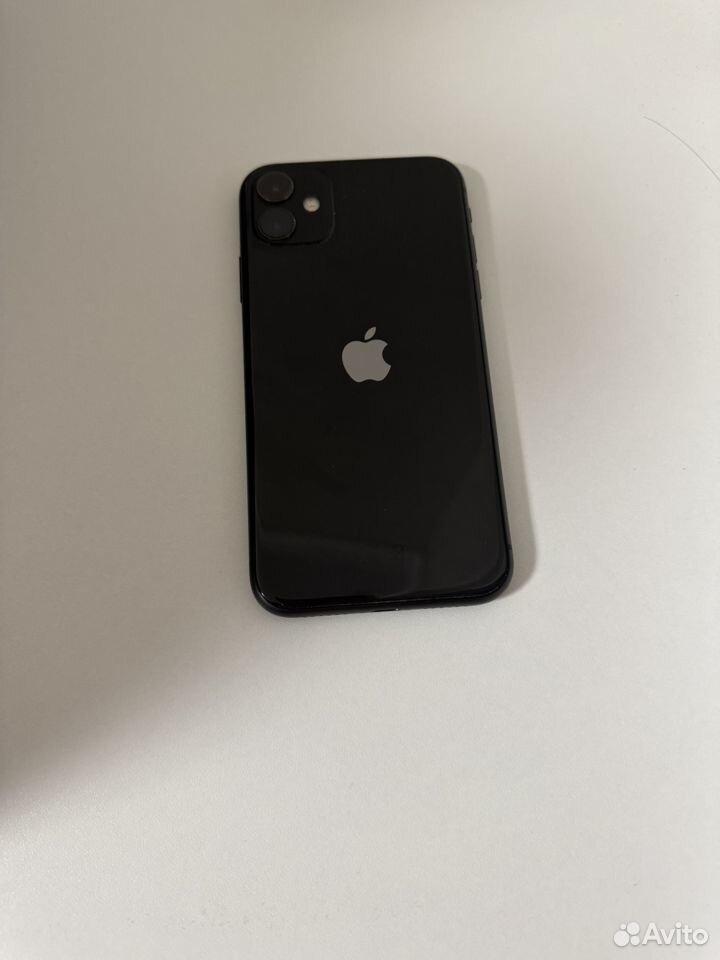 iPhone 11, 64 ГБ