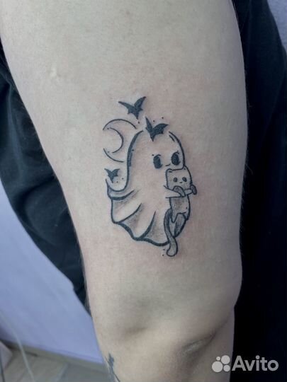 Мастер татуировки