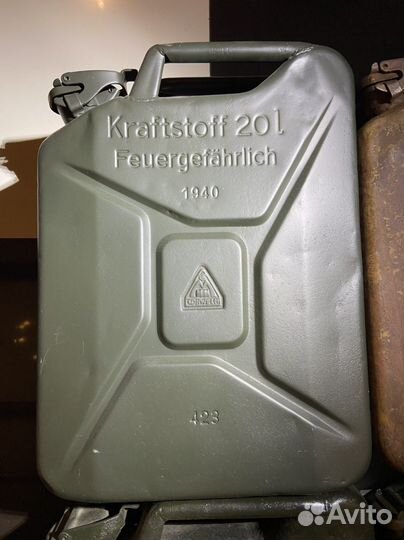 Немецкие канистры, 11 штук