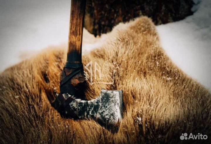 Кованый топор ручной работы Гномий